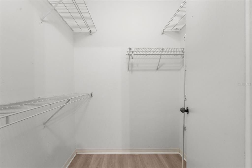 For Sale: $205,000 (2 beds, 2 baths, 1134 Square Feet)