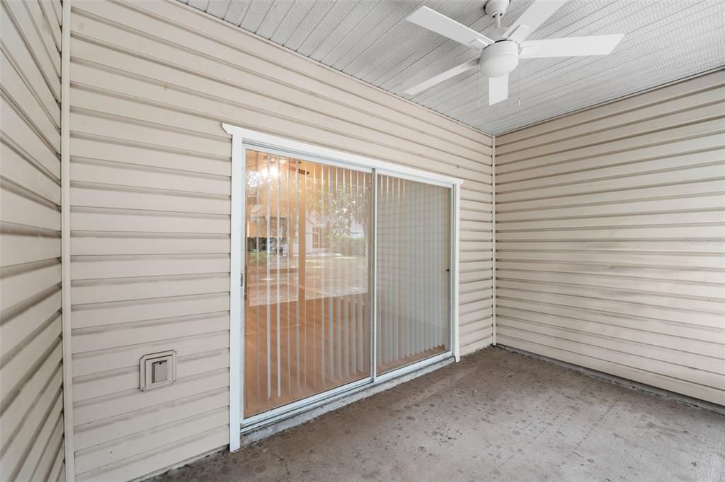 For Sale: $205,000 (2 beds, 2 baths, 1134 Square Feet)