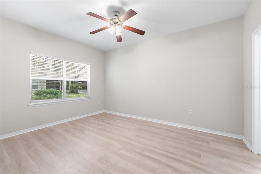 For Sale: $205,000 (2 beds, 2 baths, 1134 Square Feet)