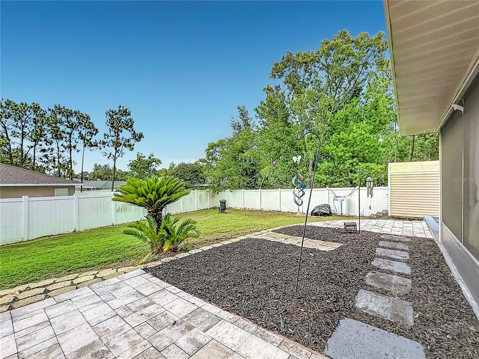 En Venta: $325,000 (4 camas, 2 baños, 1817 Pies cuadrados)