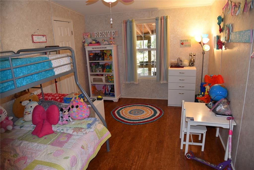 En Venta: $549,000 (3 camas, 2 baños, 1860 Pies cuadrados)