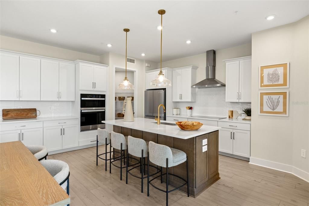 For Sale: $409,990 (2 beds, 2 baths, 1904 Square Feet)
