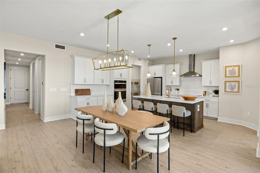 For Sale: $409,990 (2 beds, 2 baths, 1904 Square Feet)