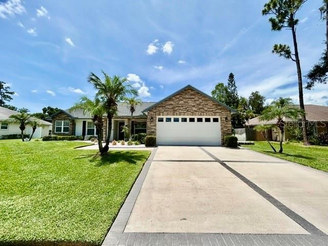 For Sale: $539,900 (3 beds, 2 baths, 1875 Square Feet)