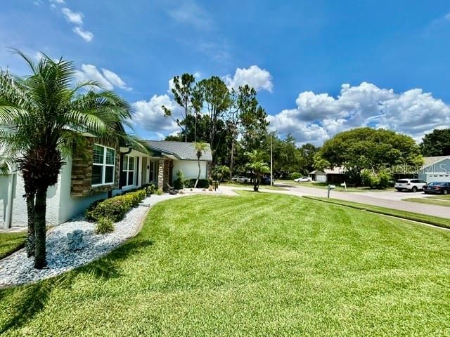 For Sale: $539,900 (3 beds, 2 baths, 1875 Square Feet)