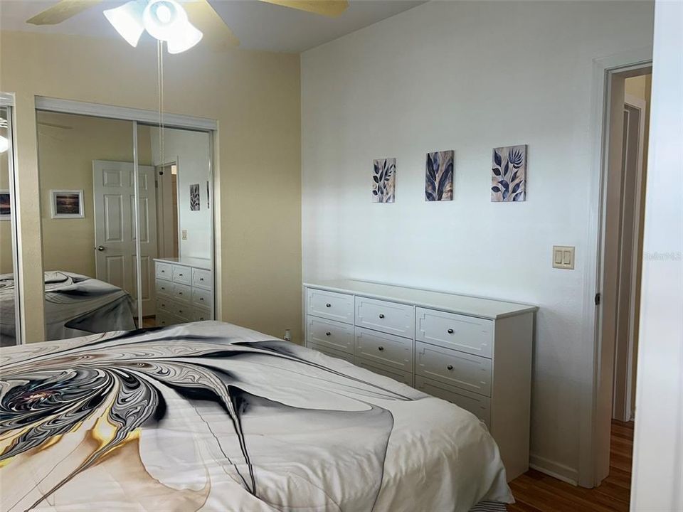 На продажу: $179,900 (2 спален, 2 ванн, 864 Квадратных фут)