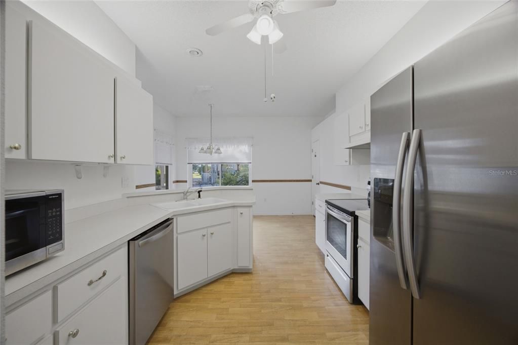 На продажу: $295,900 (3 спален, 2 ванн, 1522 Квадратных фут)