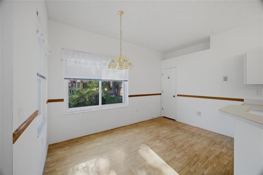 На продажу: $295,900 (3 спален, 2 ванн, 1522 Квадратных фут)