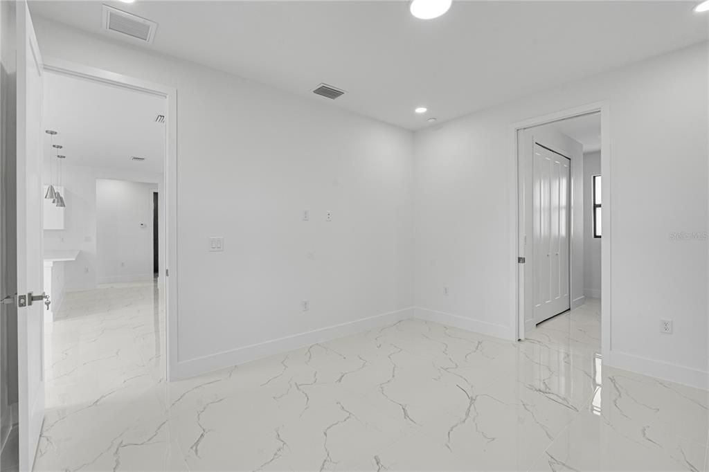 En Renta: $2,400 (3 camas, 2 baños, 1476 Pies cuadrados)