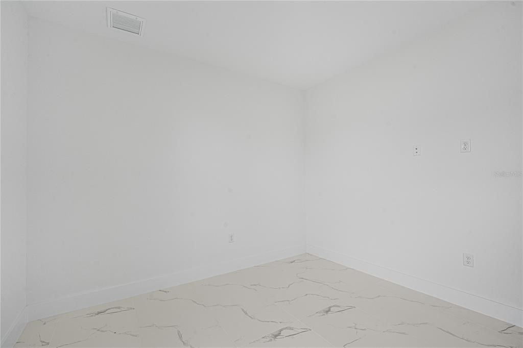 En Renta: $2,400 (3 camas, 2 baños, 1476 Pies cuadrados)