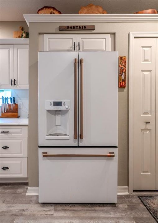 For Sale: $389,000 (2 beds, 2 baths, 1678 Square Feet)