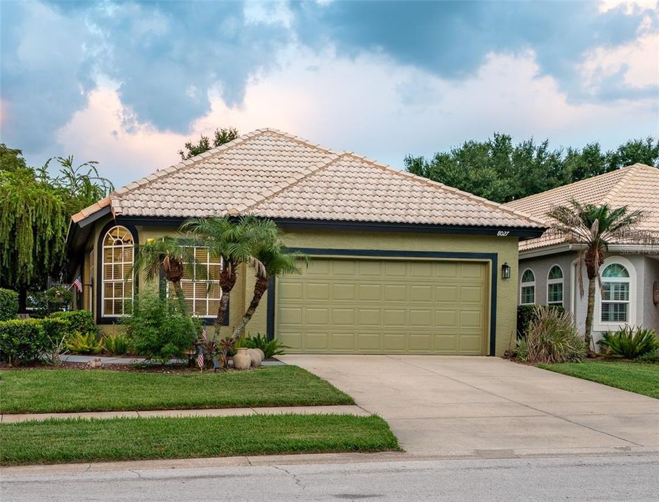 For Sale: $389,000 (2 beds, 2 baths, 1678 Square Feet)