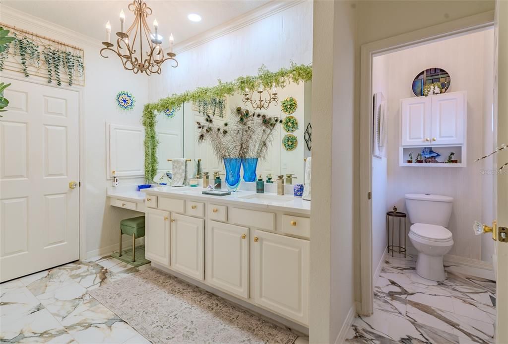 For Sale: $389,000 (2 beds, 2 baths, 1678 Square Feet)