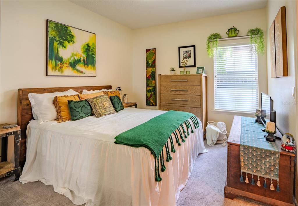For Sale: $389,000 (2 beds, 2 baths, 1678 Square Feet)