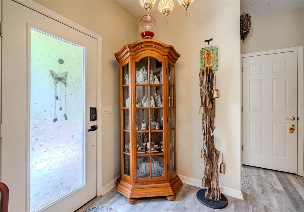 For Sale: $389,000 (2 beds, 2 baths, 1678 Square Feet)