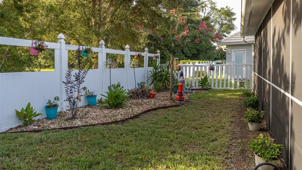 For Sale: $389,000 (2 beds, 2 baths, 1678 Square Feet)