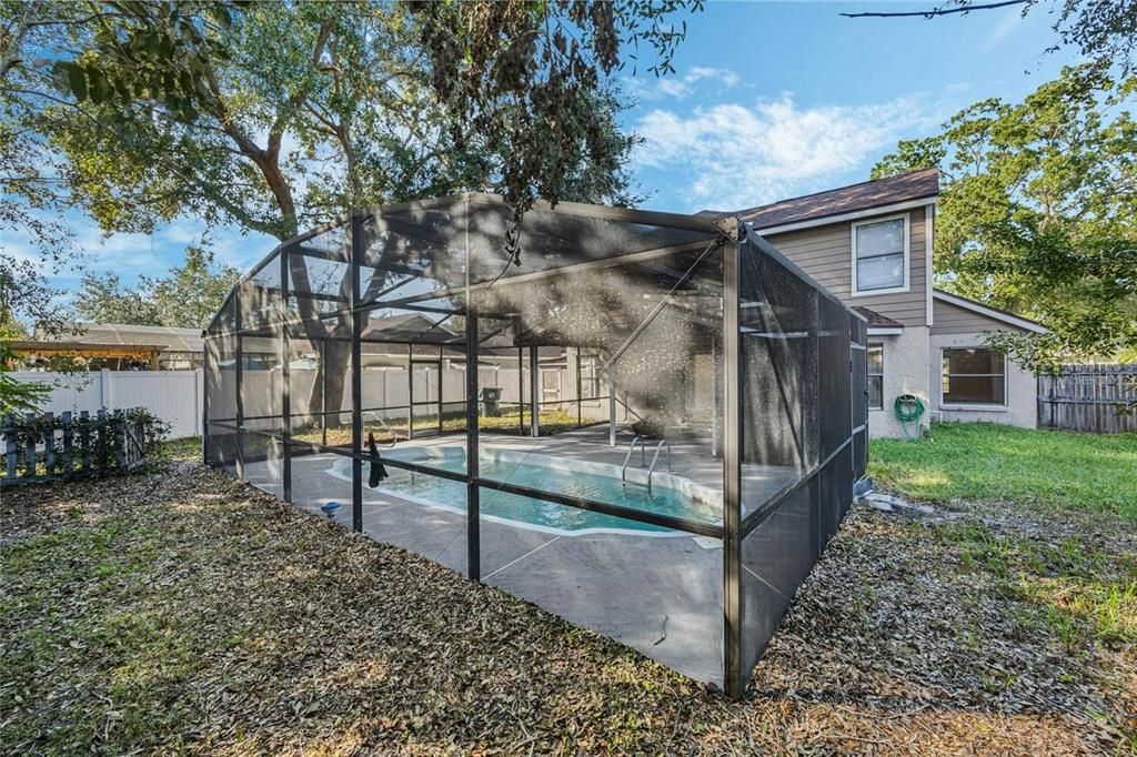 En Venta: $405,000 (4 camas, 2 baños, 1998 Pies cuadrados)