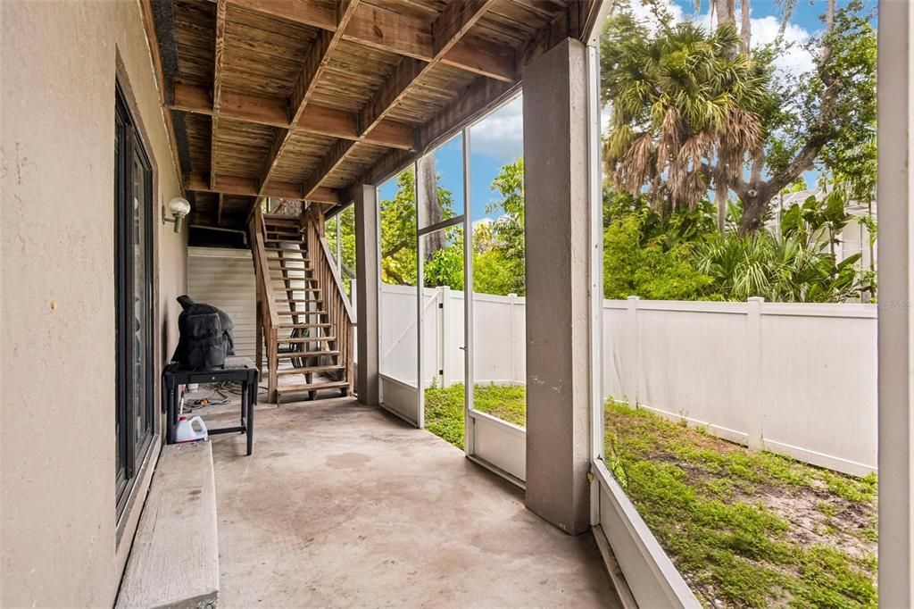 En Venta: $495,000 (3 camas, 3 baños, 1989 Pies cuadrados)