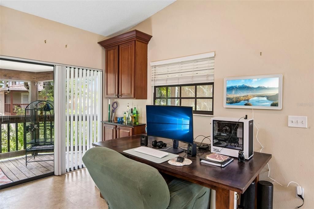 En Venta: $495,000 (3 camas, 3 baños, 1989 Pies cuadrados)