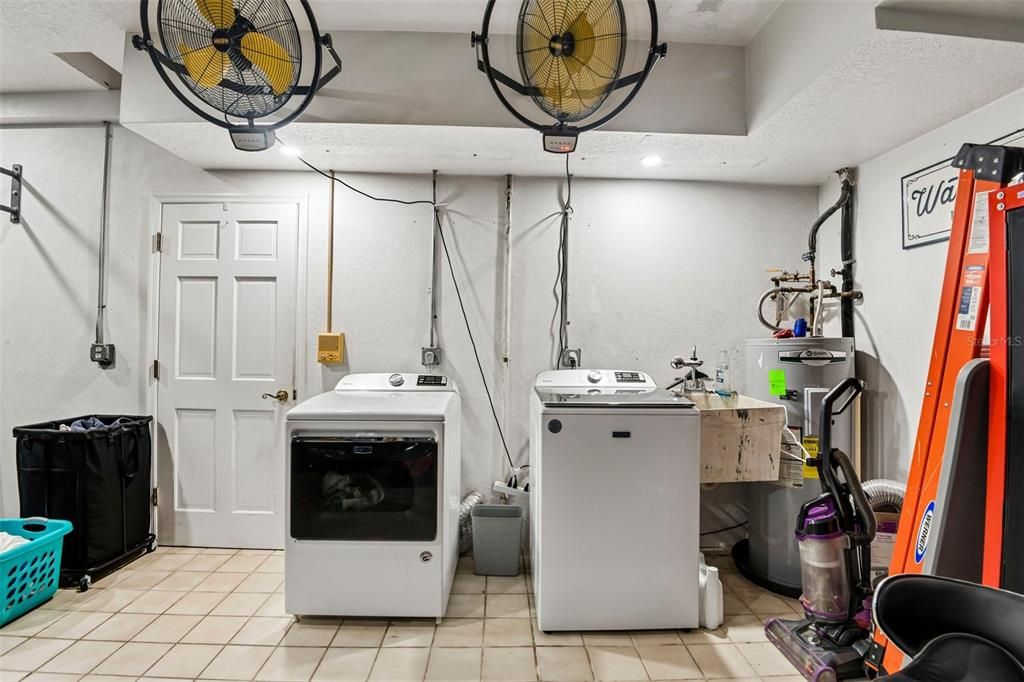 En Venta: $495,000 (3 camas, 3 baños, 1989 Pies cuadrados)