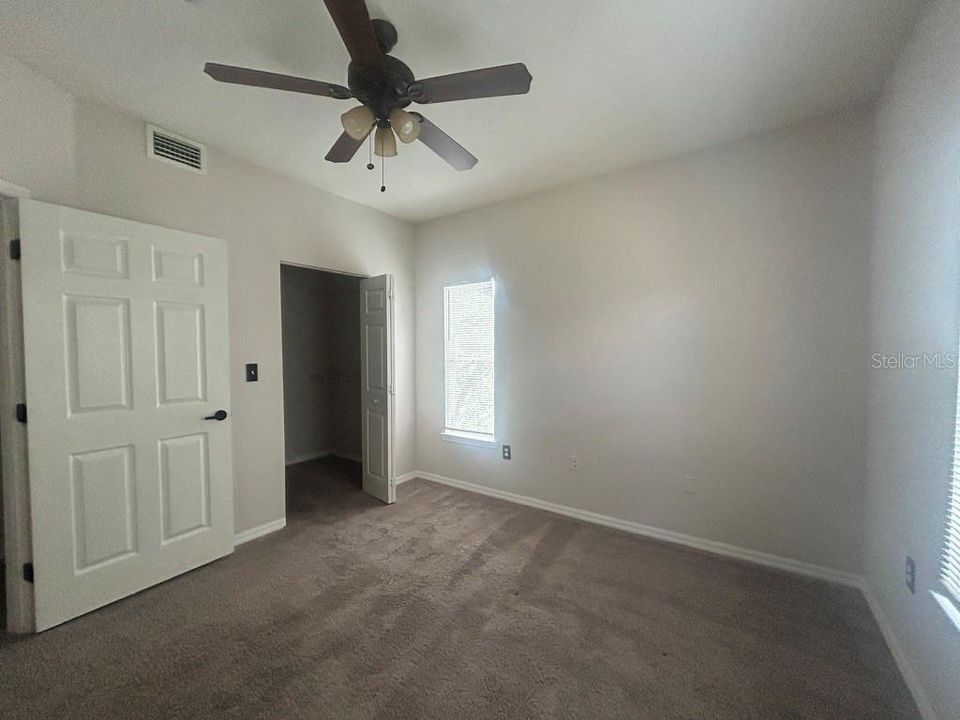 For Rent: $1,590 (1 beds, 1 baths, 868 Square Feet)