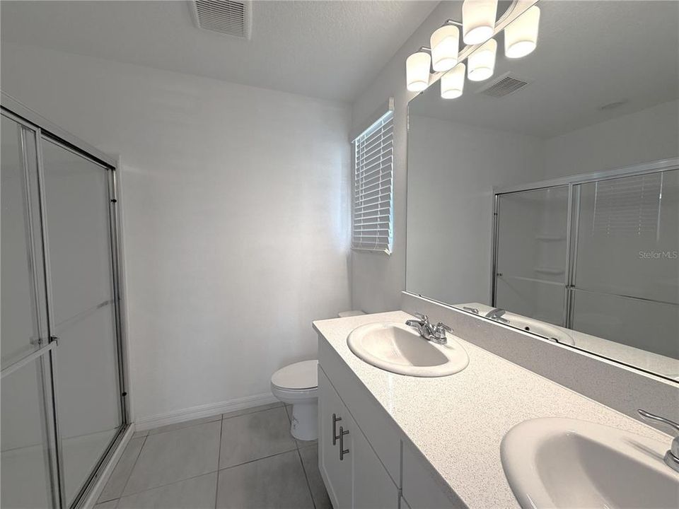 В аренду: $1,700 (2 спален, 2 ванн, 1255 Квадратных фут)