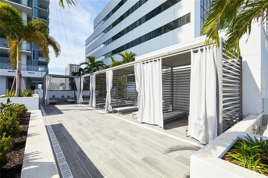 For Sale: $1,495,000 (2 beds, 3 baths, 2036 Square Feet)