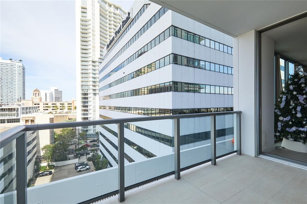 For Sale: $1,495,000 (2 beds, 3 baths, 2036 Square Feet)