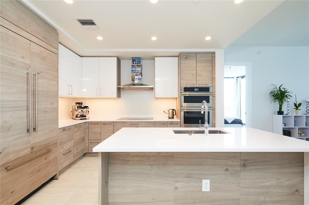 For Sale: $1,495,000 (2 beds, 3 baths, 2036 Square Feet)
