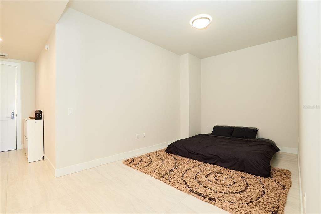 For Sale: $1,495,000 (2 beds, 3 baths, 2036 Square Feet)
