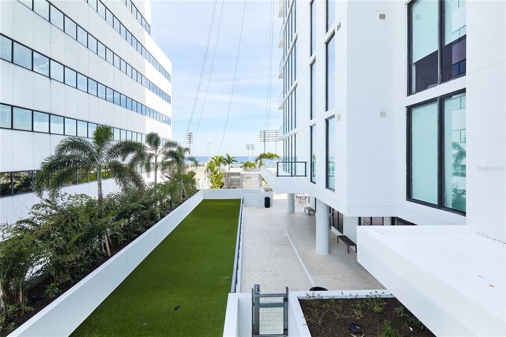 For Sale: $1,495,000 (2 beds, 3 baths, 2036 Square Feet)