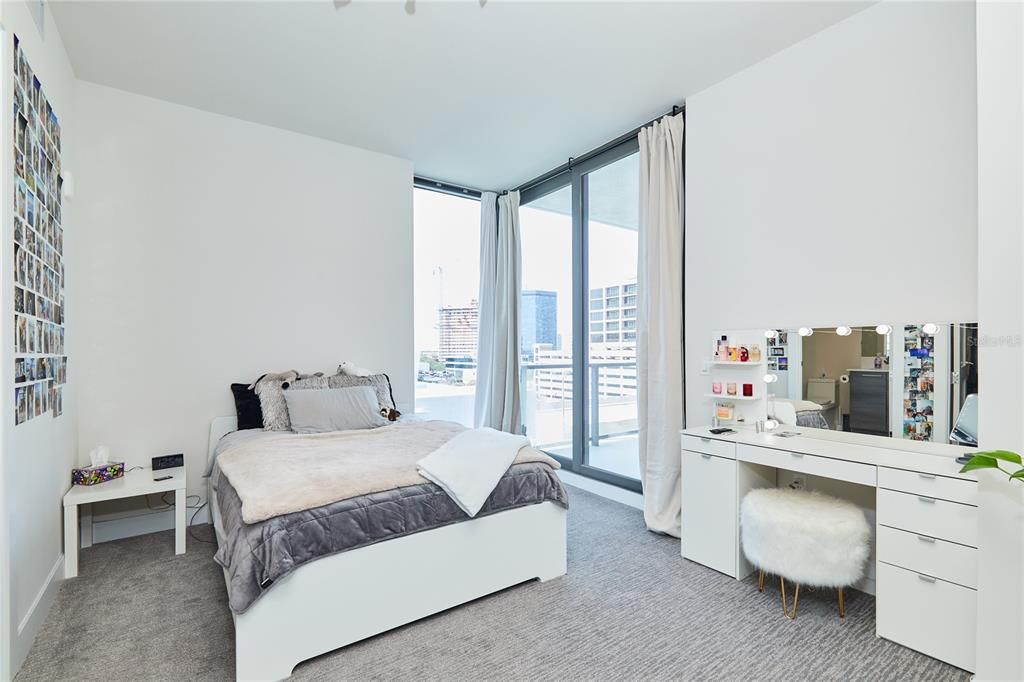 For Sale: $1,495,000 (2 beds, 3 baths, 2036 Square Feet)