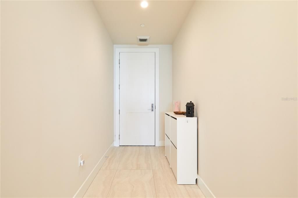 For Sale: $1,495,000 (2 beds, 3 baths, 2036 Square Feet)