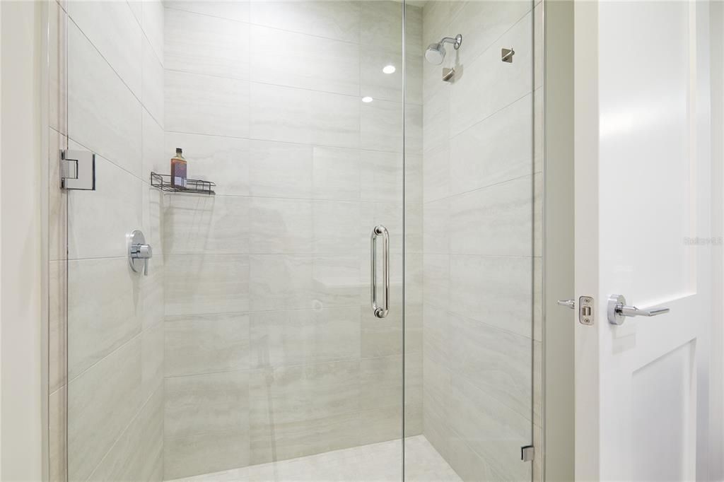For Sale: $1,495,000 (2 beds, 3 baths, 2036 Square Feet)