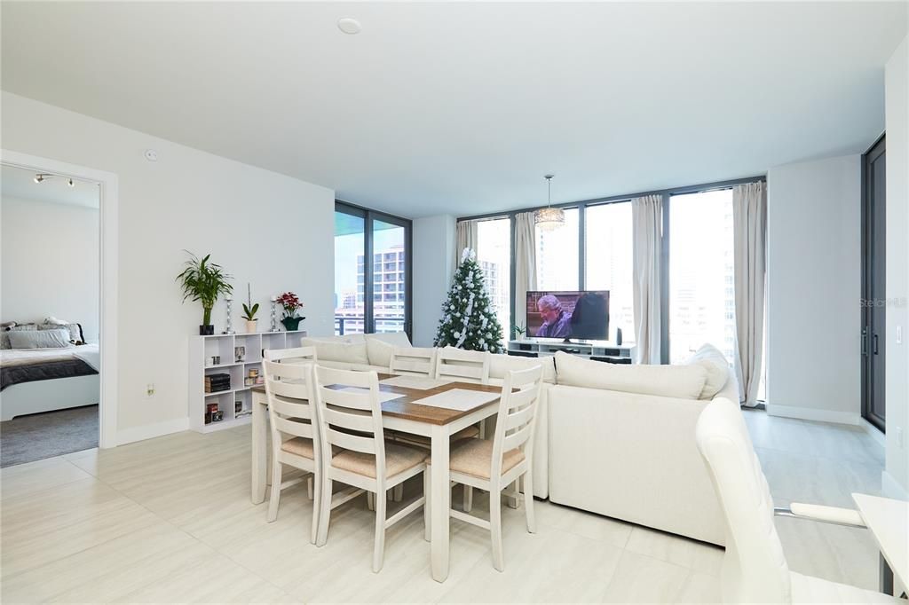 For Sale: $1,495,000 (2 beds, 3 baths, 2036 Square Feet)