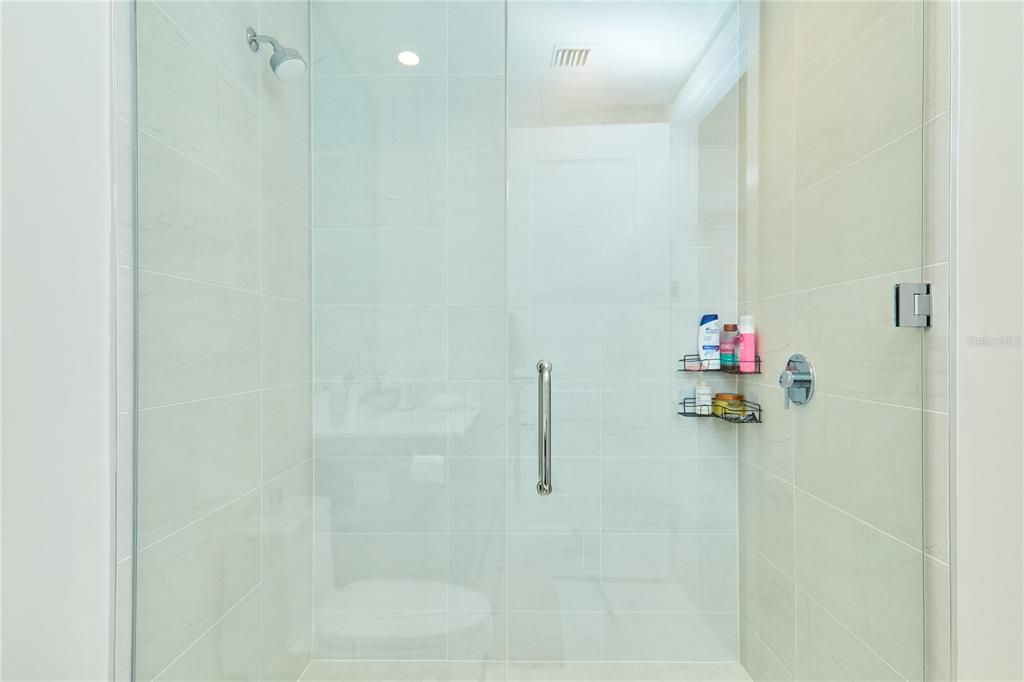 For Sale: $1,495,000 (2 beds, 3 baths, 2036 Square Feet)