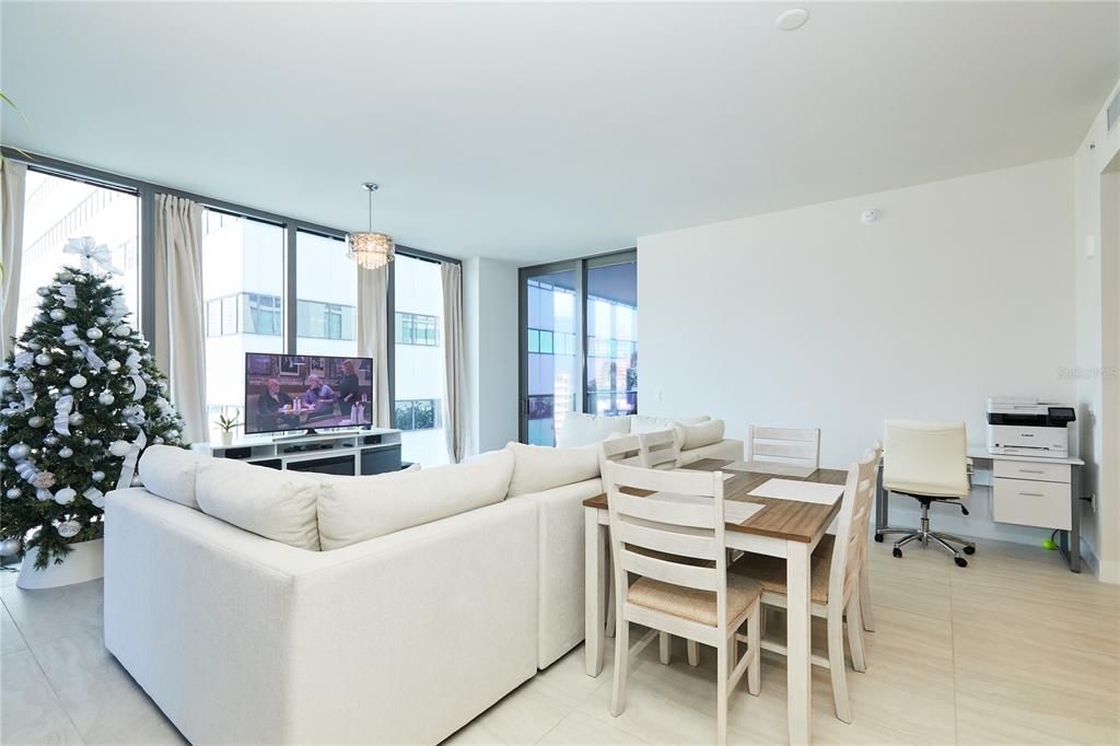 For Sale: $1,495,000 (2 beds, 3 baths, 2036 Square Feet)
