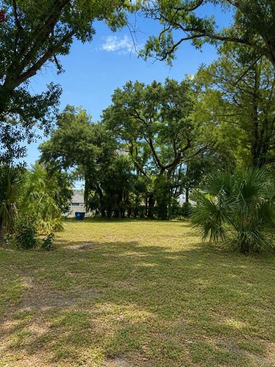 На продажу: $399,900 (0.15 acres)
