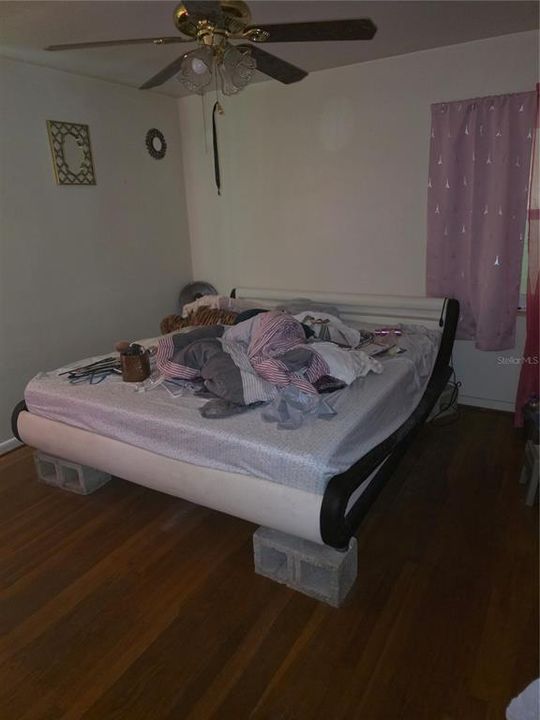 For Sale: $160,000 (2 beds, 1 baths, 1148 Square Feet)
