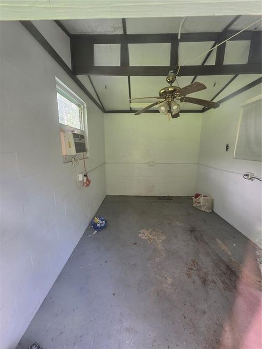 For Sale: $160,000 (2 beds, 1 baths, 1148 Square Feet)