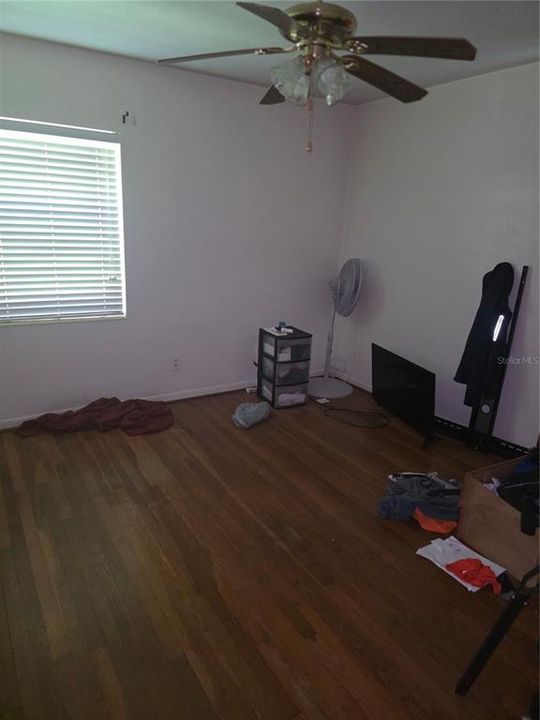 For Sale: $160,000 (2 beds, 1 baths, 1148 Square Feet)