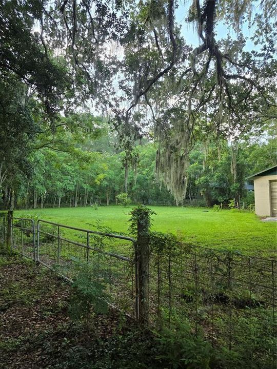 For Sale: $160,000 (2 beds, 1 baths, 1148 Square Feet)