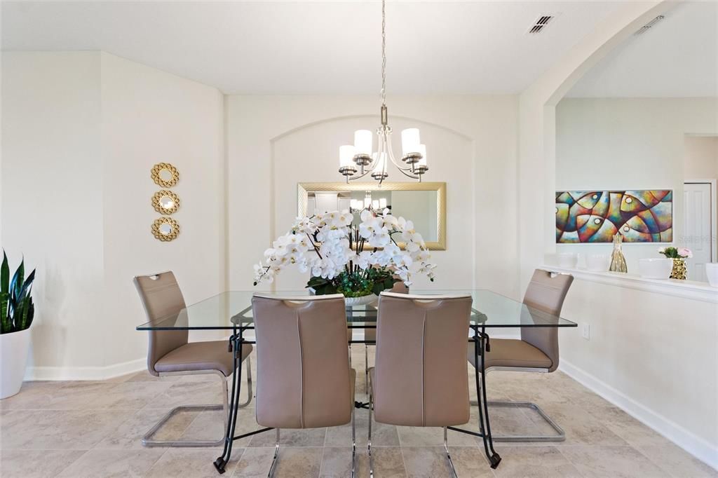 En Venta: $479,000 (4 camas, 2 baños, 2269 Pies cuadrados)