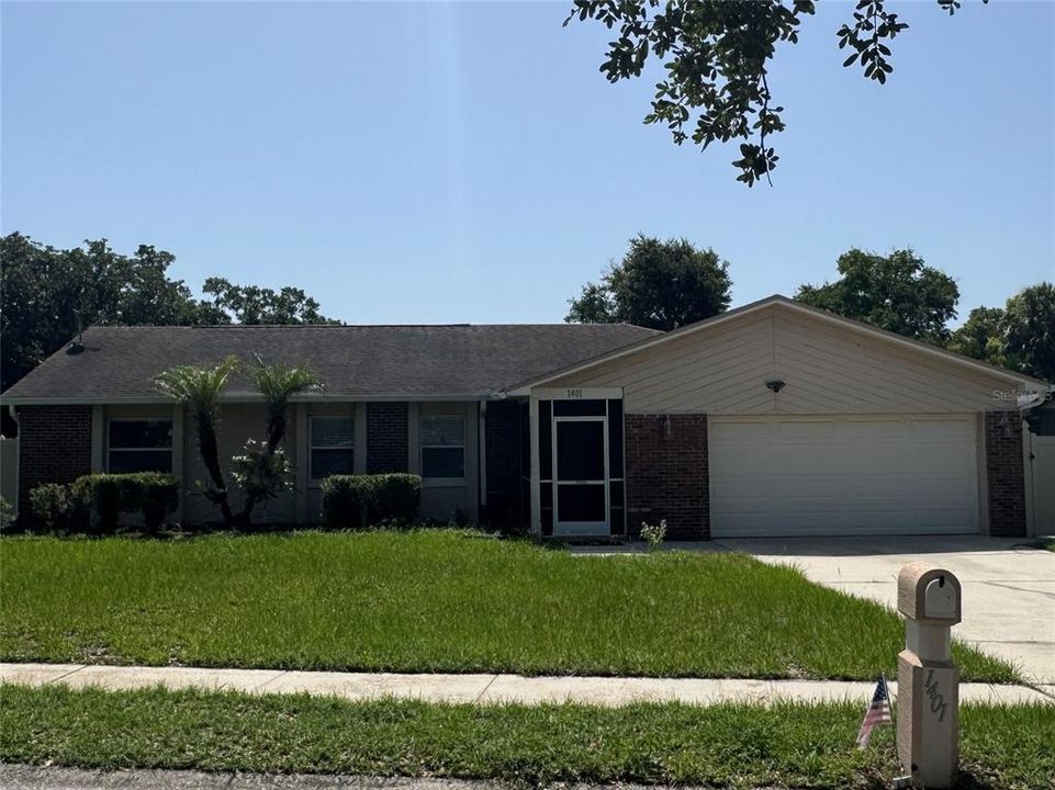 For Sale: $429,900 (4 beds, 2 baths, 1653 Square Feet)
