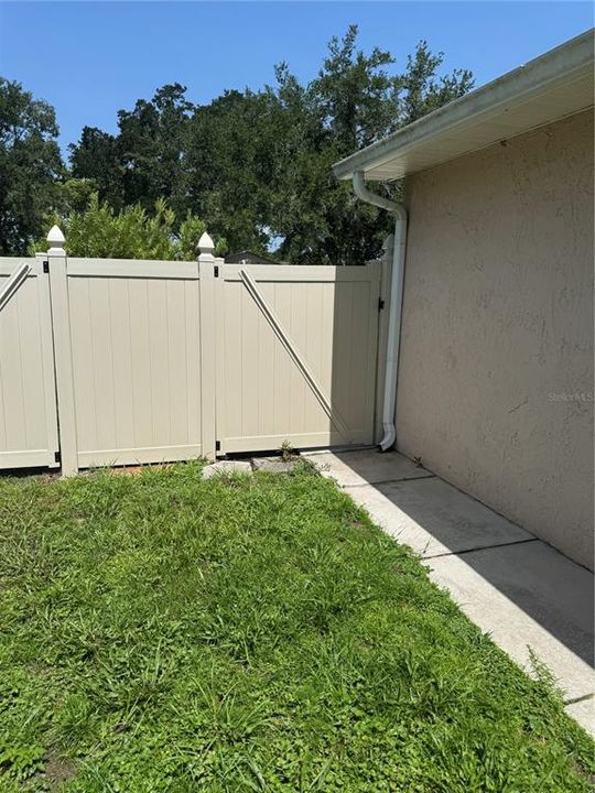 For Sale: $429,900 (4 beds, 2 baths, 1653 Square Feet)