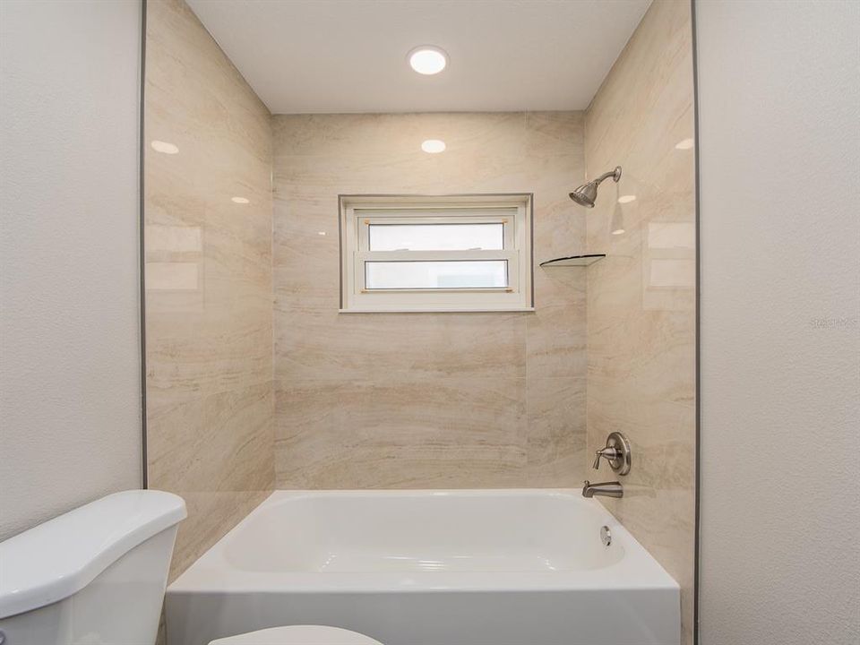 На продажу: $499,900 (3 спален, 2 ванн, 1658 Квадратных фут)