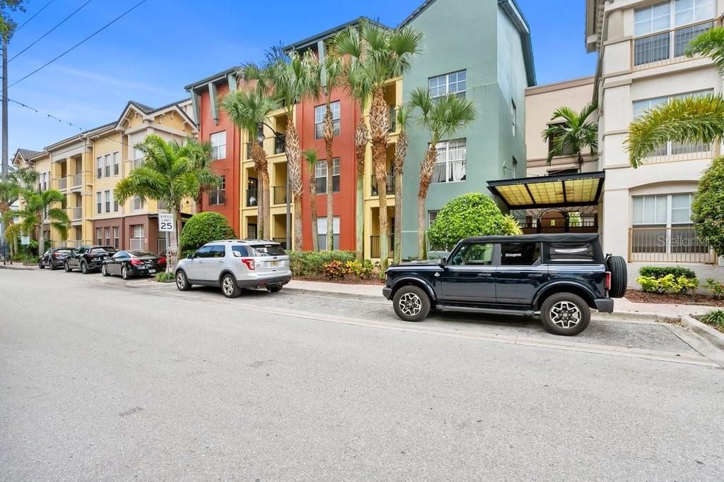 В аренду: $1,900 (1 спален, 1 ванн, 721 Квадратных фут)