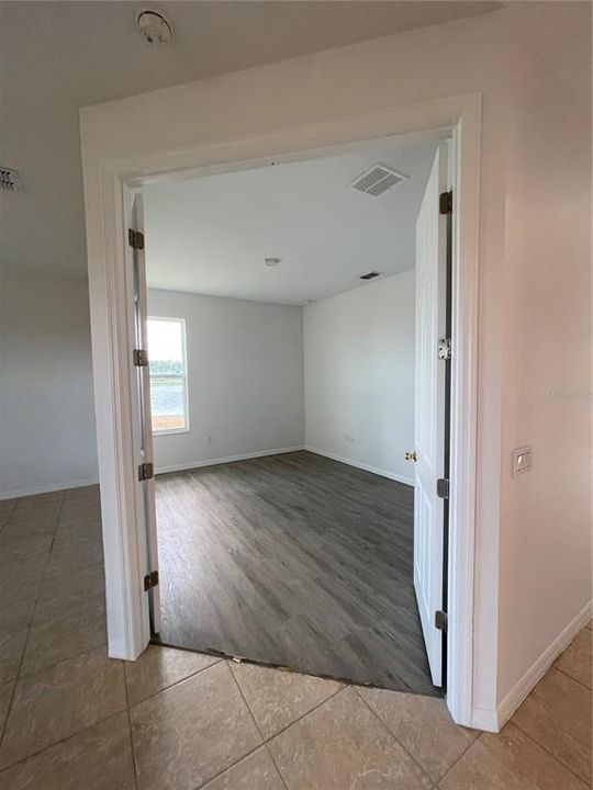 For Rent: $2,350 (4 beds, 2 baths, 2116 Square Feet)