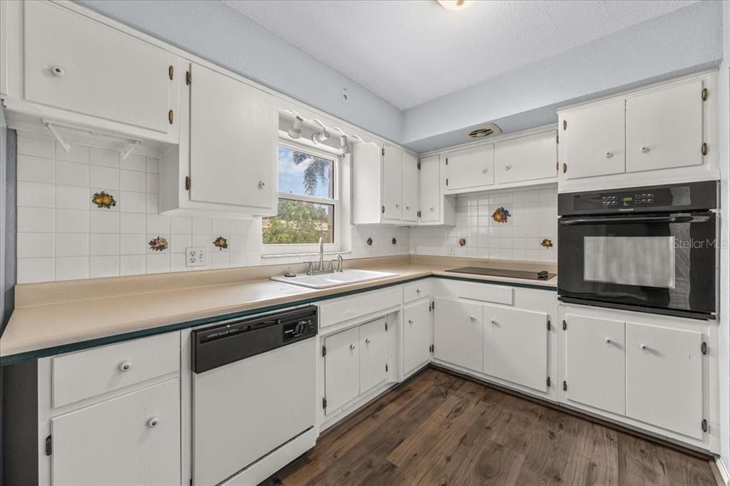 En Venta: $309,000 (2 camas, 2 baños, 936 Pies cuadrados)