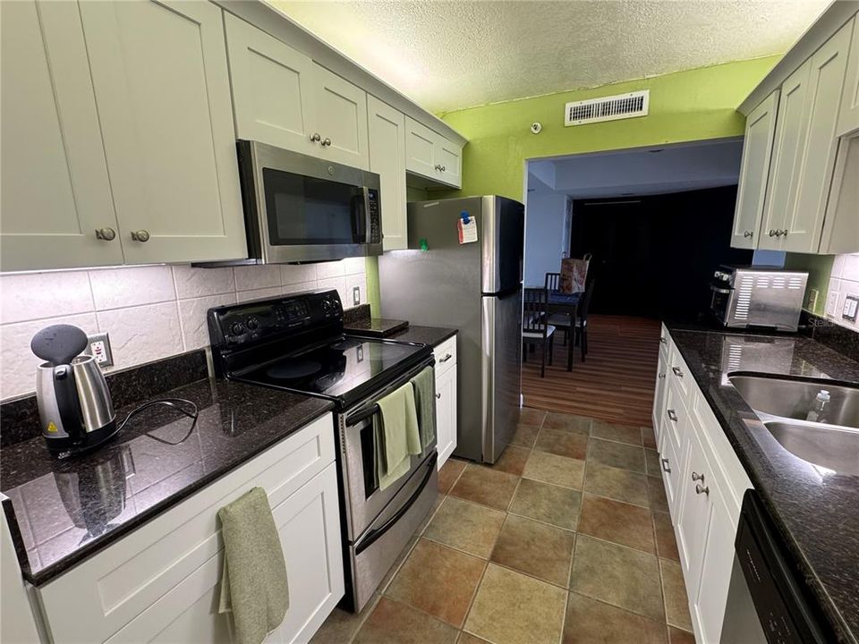 В аренду: $3,300 (2 спален, 2 ванн, 1032 Квадратных фут)